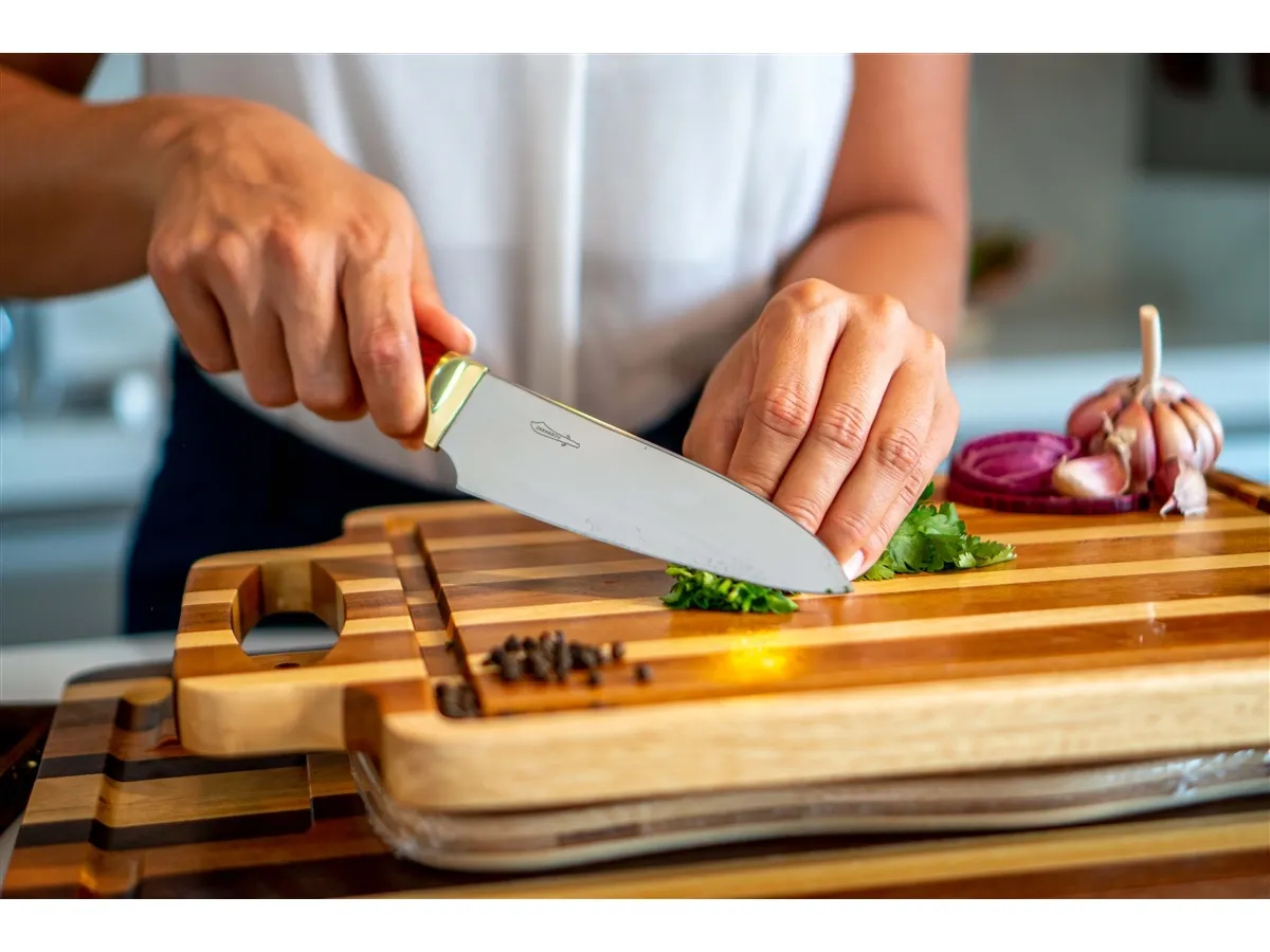 Facas de cozinha artesanais: Vale a pena investir em uma faca feita à mão?