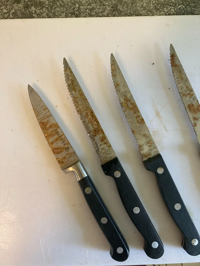 Como evitar ferrugem em facas de aço carbono.