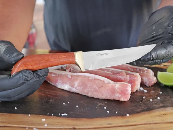 Diferença entre faca de churrasco e faca de desossa!